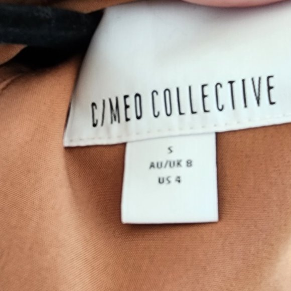 C/MEO Collective top sleeveless cropped tent tan and white size 8 - Picture 3 of 9
